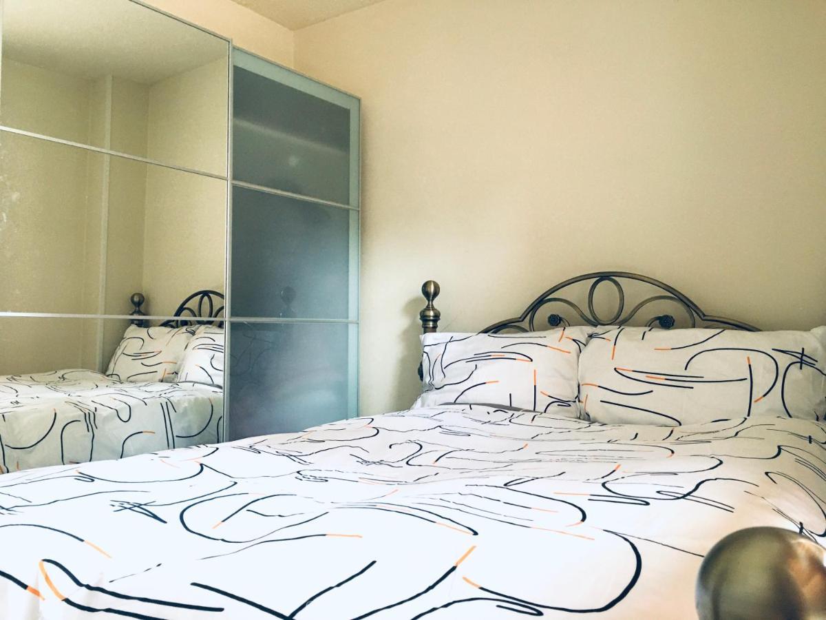 One-Bedroom Rotherhithe/Bermondsey Flat, Central London, Uk Kültér fotó